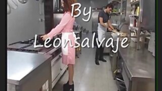 Tình giữa ban phim xxxhay ngày, trên ban công